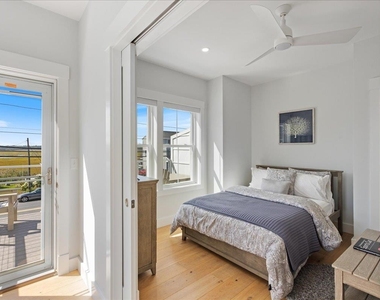 220 North End - Photo Thumbnail 13