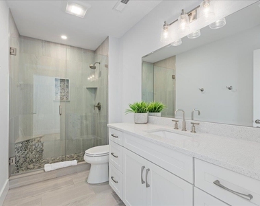 220 North End - Photo Thumbnail 29
