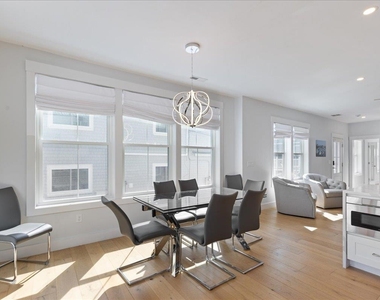 220 North End - Photo Thumbnail 6