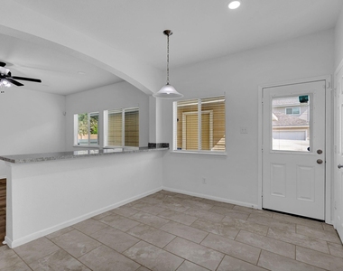 11926 Jelicoe Drive - Photo Thumbnail 5