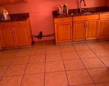 1104 Westminster Street W - Photo Thumbnail 1