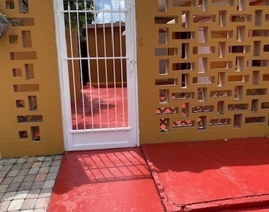 1104 Westminster Street W - Photo Thumbnail 12