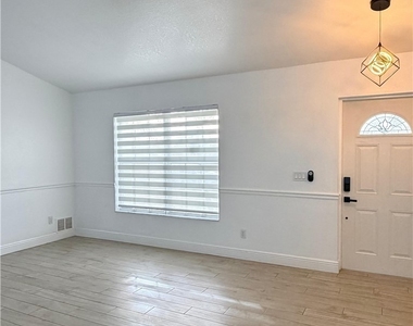 3445 Ne 11th Avenue - Photo Thumbnail 7