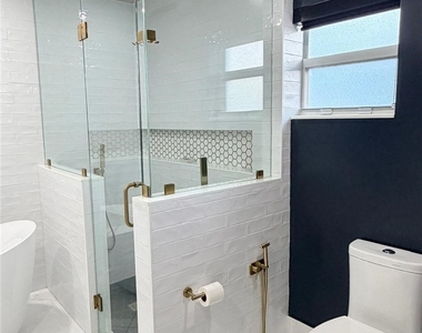 3445 Ne 11th Avenue - Photo Thumbnail 18