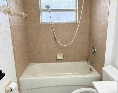 3445 Ne 11th Avenue - Photo Thumbnail 26