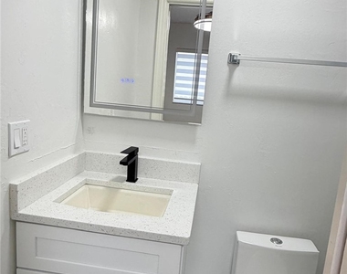 3445 Ne 11th Avenue - Photo Thumbnail 24