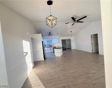 3445 Ne 11th Avenue - Photo Thumbnail 13