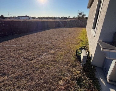 9026 W Mac Court - Photo Thumbnail 12