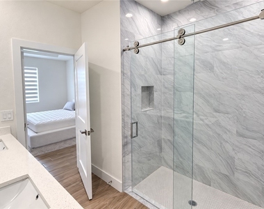 9040 Bamboo Circle - Photo Thumbnail 16