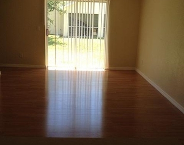 5288 Glenlivet Road - Photo Thumbnail 2