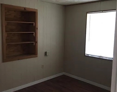 18 Becker Drive - Photo Thumbnail 4