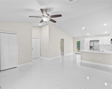 1011 Kent Street E - Photo Thumbnail 6