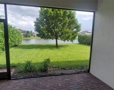 5020 Arancia Lane - Photo Thumbnail 3