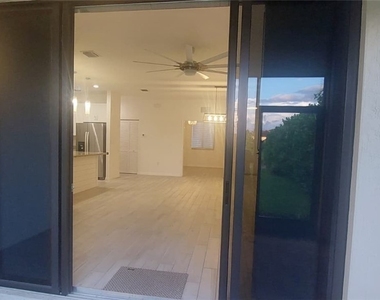 5020 Arancia Lane - Photo Thumbnail 14