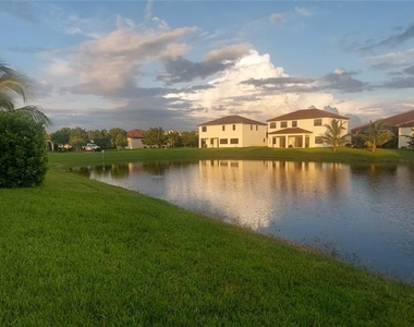 5020 Arancia Lane - Photo Thumbnail 15