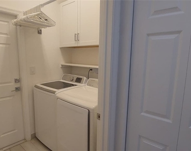 5020 Arancia Lane - Photo Thumbnail 22