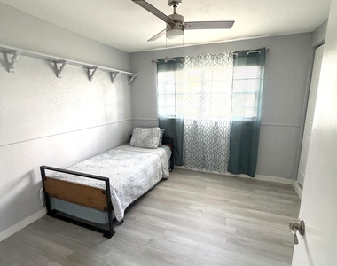 1052 Garfield Street - Photo Thumbnail 26