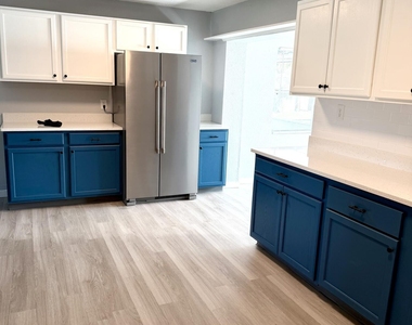 1052 Garfield Street - Photo Thumbnail 16