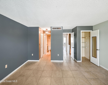 190 Paradise Boulevard - Photo Thumbnail 13