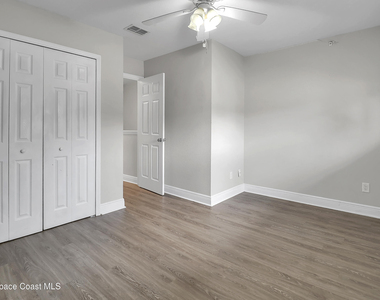 927 Prosperity Place E - Photo Thumbnail 12