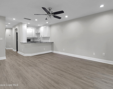 927 Prosperity Place E - Photo Thumbnail 4
