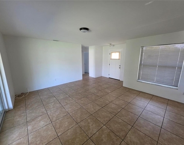 3119 60th Street N - Photo Thumbnail 2