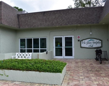 1716 Golfview Drive - Photo Thumbnail 8