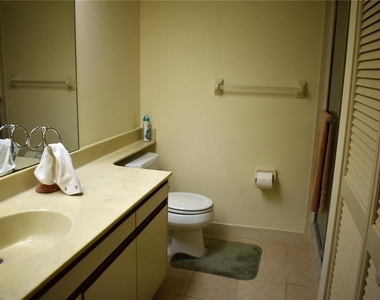1716 Golfview Drive - Photo Thumbnail 7