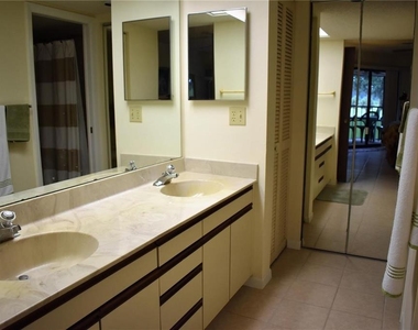 1716 Golfview Drive - Photo Thumbnail 5