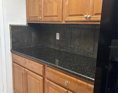 1799 N Highland Avenue - Photo Thumbnail 6