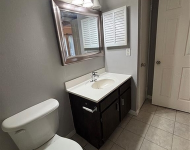 1799 N Highland Avenue - Photo Thumbnail 12
