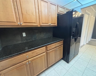 1799 N Highland Avenue - Photo Thumbnail 8