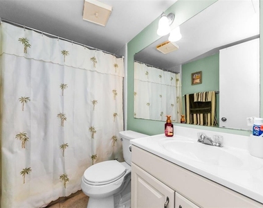 2575 Pine Ridge Way S - Photo Thumbnail 7