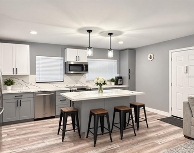 11723 Raintree Village Boulevard - Photo Thumbnail 4