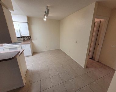 36101 Deer Creek Drive - Photo Thumbnail 4