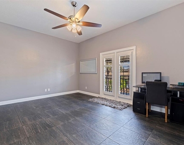 618 Saxony Boulevard - Photo Thumbnail 41