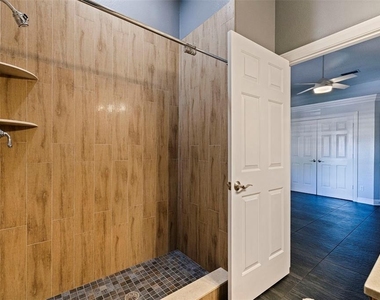 618 Saxony Boulevard - Photo Thumbnail 40