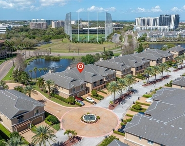 618 Saxony Boulevard - Photo Thumbnail 1