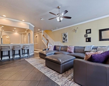 618 Saxony Boulevard - Photo Thumbnail 20