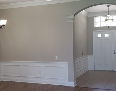 25638 Ferdinand Court - Photo Thumbnail 6