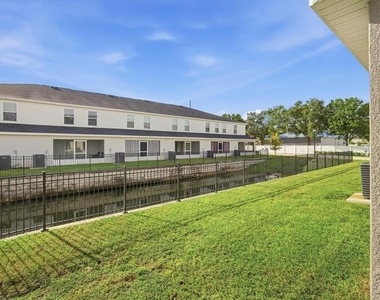 2731 Idyll Lakes Circle - Photo Thumbnail 23