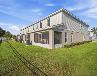 2731 Idyll Lakes Circle - Photo Thumbnail 21