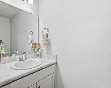 2731 Idyll Lakes Circle - Photo Thumbnail 2