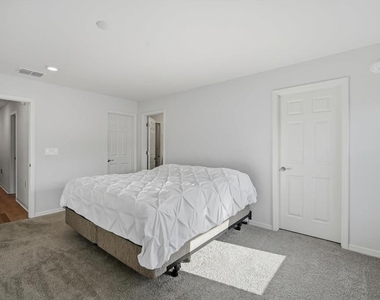 2731 Idyll Lakes Circle - Photo Thumbnail 17