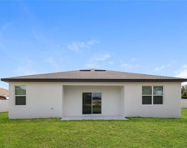 137 Zinnia Lane W - Photo Thumbnail 14