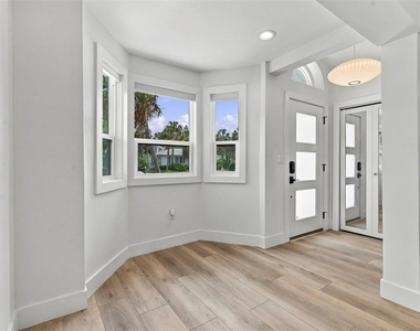 804 Bruce Avenue - Photo Thumbnail 2