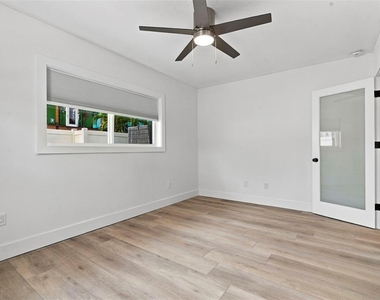 804 Bruce Avenue - Photo Thumbnail 18