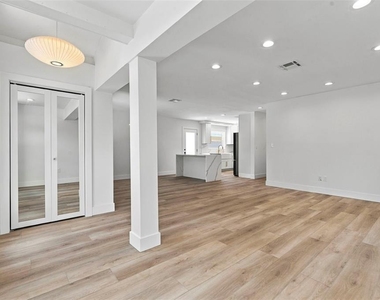 804 Bruce Avenue - Photo Thumbnail 3
