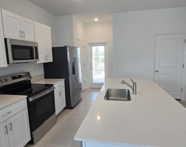 2248 Lesser Goldfinch Drive - Photo Thumbnail 6