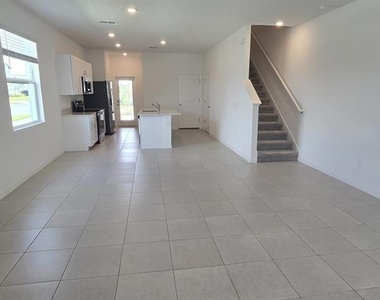 2248 Lesser Goldfinch Drive - Photo Thumbnail 7